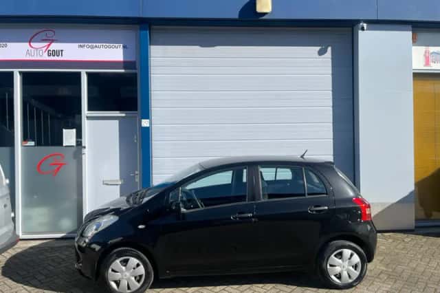 Toyota Yaris (2008) thumbnail 2