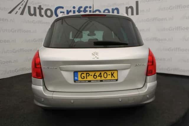 Peugeot 308 (2013) thumbnail 4