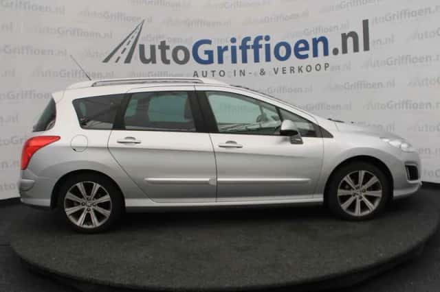 Peugeot 308 (2013) thumbnail 6