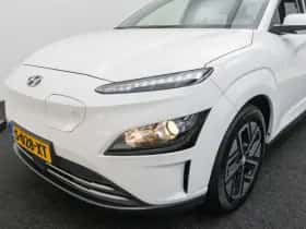 Hyundai Kona (2023) thumbnail 54