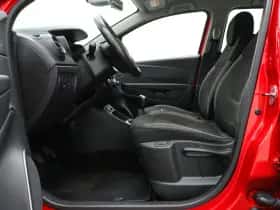 Renault Captur (2017) thumbnail 17