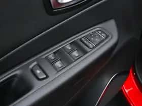 Renault Captur (2017) thumbnail 24