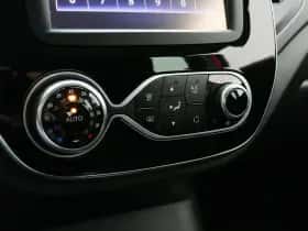 Renault Captur (2017) thumbnail 36