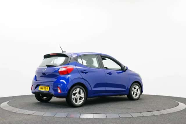 Hyundai i10 (2023) thumbnail 2