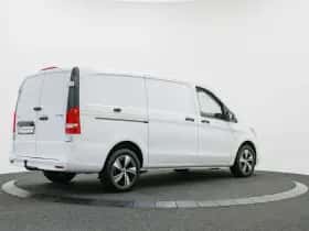 Mercedes-Benz Vito (2024) thumbnail 2
