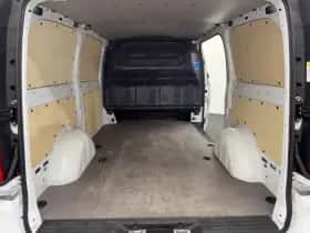 Mercedes-Benz Vito (2024) thumbnail 24