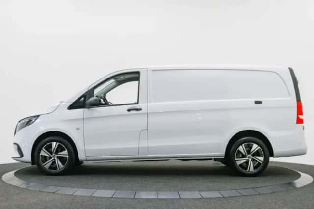 Mercedes-Benz Vito (2024) thumbnail 6