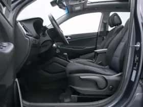 Hyundai Tucson (2018) thumbnail 17