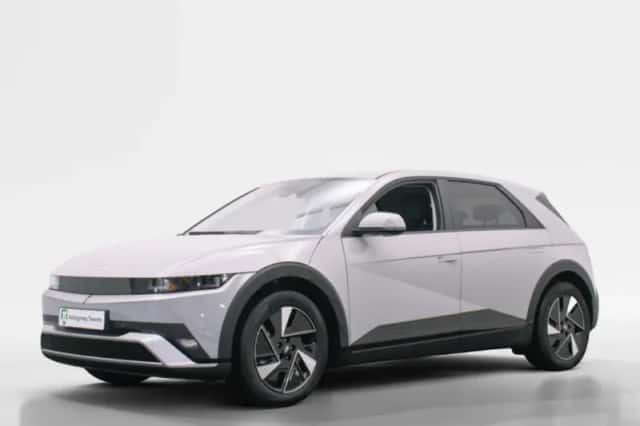 Hyundai Ioniq 5 (2025) thumbnail 1