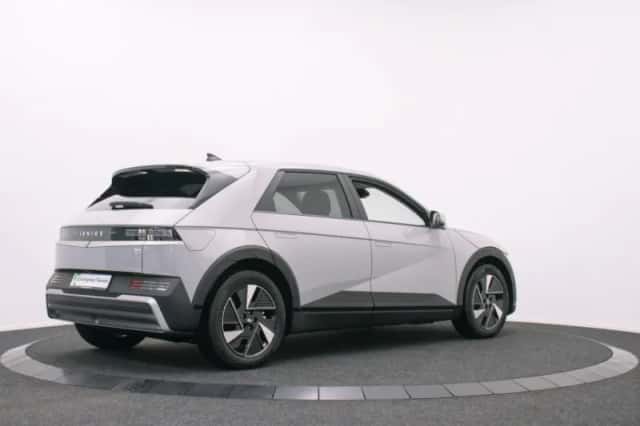 Hyundai Ioniq 5 (2025) thumbnail 2