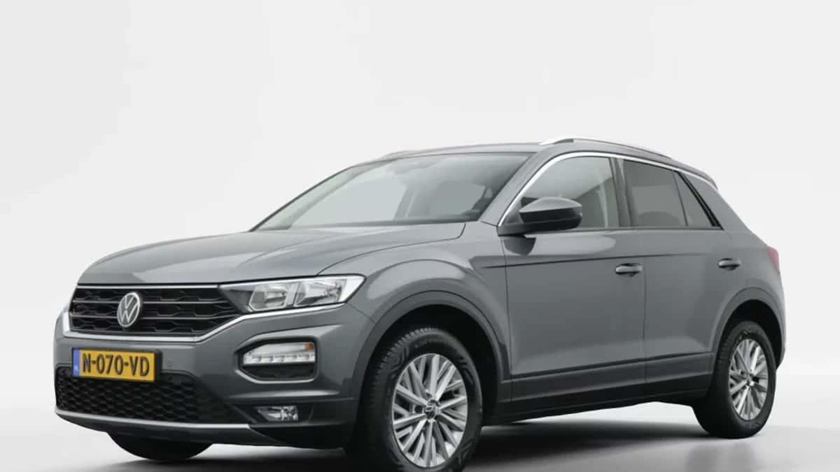 Volkswagen T-Roc (2021) — foto 1