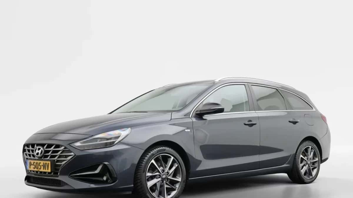 Hyundai i30 (2022) — foto 1