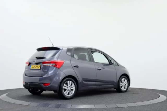 Hyundai ix20 (2015) thumbnail 2