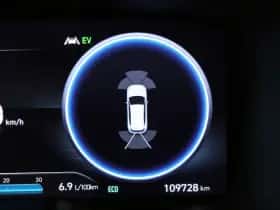 Hyundai Santa Fe (2023) thumbnail 4