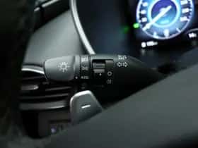 Hyundai Santa Fe (2023) thumbnail 31