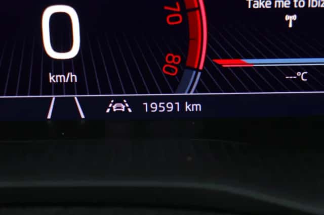Škoda Karoq (2025) thumbnail 4