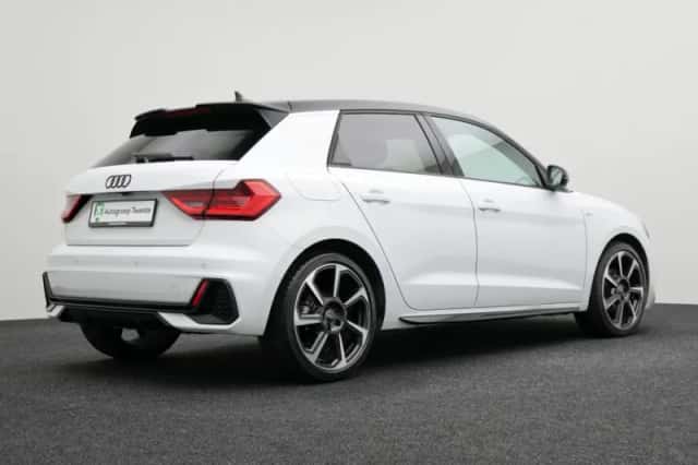 Audi A1 (2025) thumbnail 2