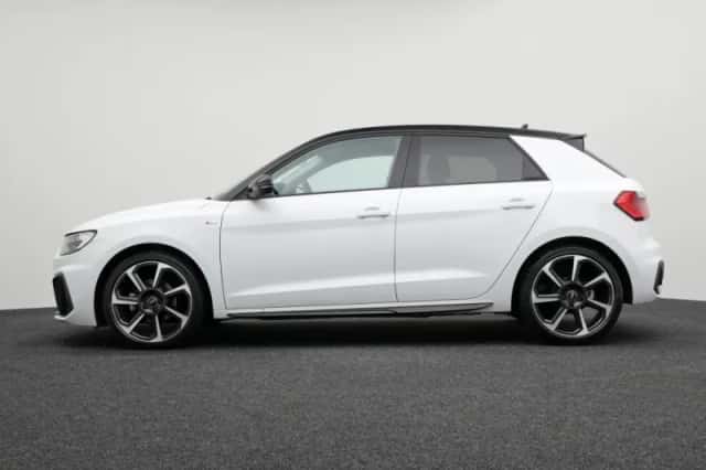 Audi A1 (2025) thumbnail 6