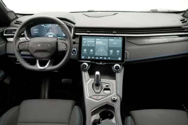 Lynk & Co 01 (2024) thumbnail 3