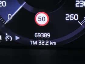 Volvo XC40 (2020) thumbnail 4