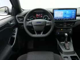 Ford Focus (2024) thumbnail 3