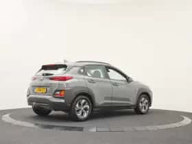 Hyundai Kona (2021) thumbnail 2
