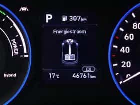 Hyundai Kona (2021) thumbnail 4