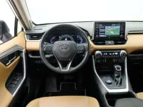 Toyota RAV4 (2021) thumbnail 3