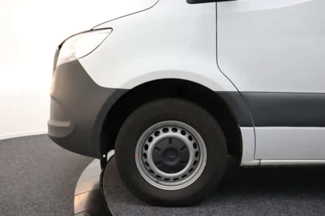 Mercedes-Benz Sprinter (2024) thumbnail 5