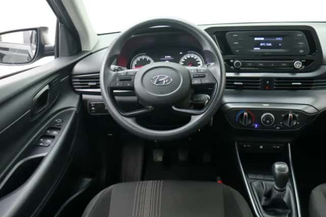 Hyundai i20 (2021) thumbnail 3