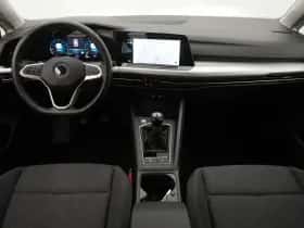 Volkswagen Golf (2022) thumbnail 3