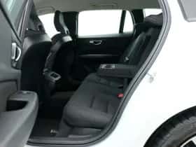 Volvo V60 (2021) thumbnail 18