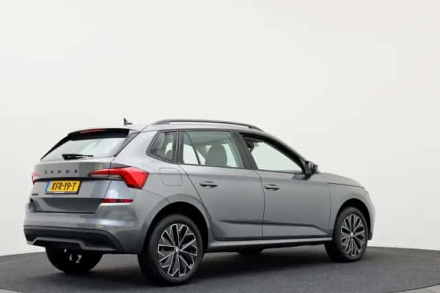 Škoda Kamiq (2023) thumbnail 2