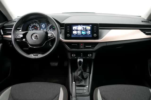 Škoda Kamiq (2023) thumbnail 3