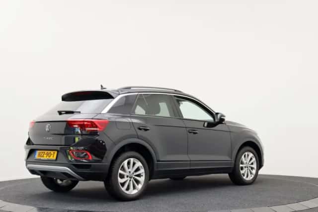 Volkswagen T-Roc (2025) thumbnail 2