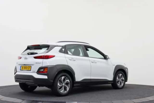 Hyundai Kona (2020) thumbnail 2