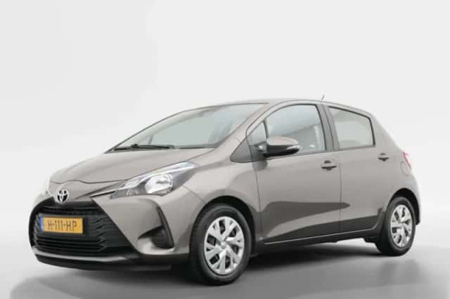 Toyota Yaris (2020) thumbnail 1