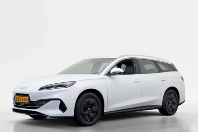 BYD Seal (2025) thumbnail 1