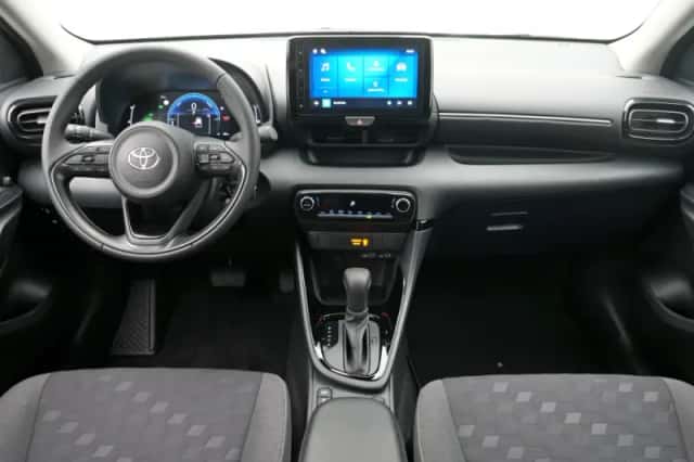 Toyota Yaris (2026) thumbnail 3