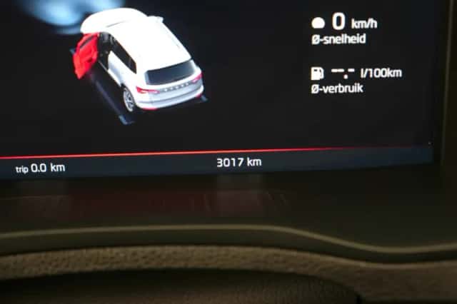 Škoda Karoq (2025) thumbnail 4