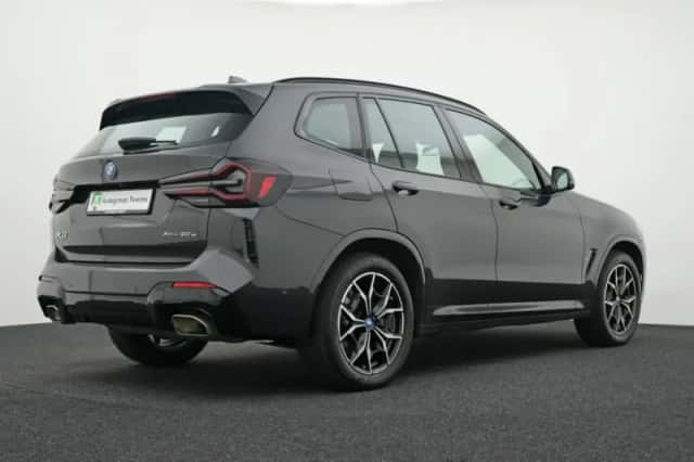 BMW X3 (2024) thumbnail 2