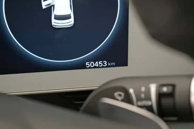 Hyundai Ioniq 5 (2023) thumbnail 4