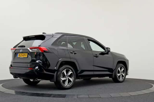 Toyota RAV4 (2025) thumbnail 2