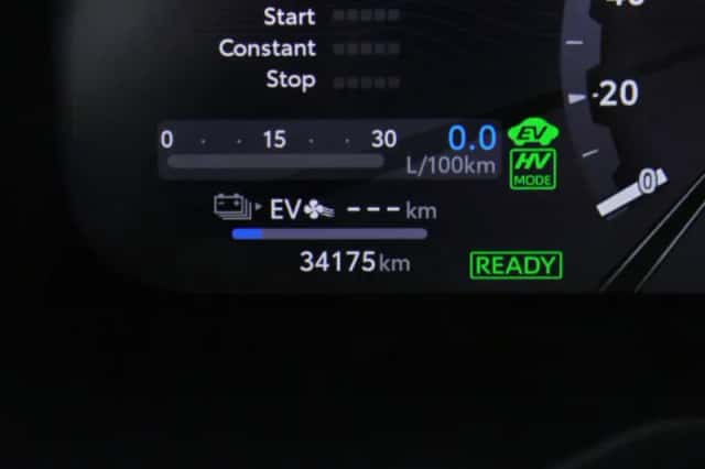 Toyota RAV4 (2025) thumbnail 4
