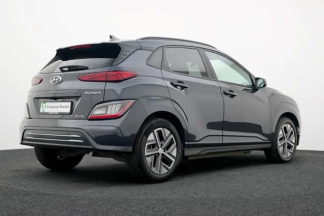 Hyundai Kona (2022) thumbnail 2
