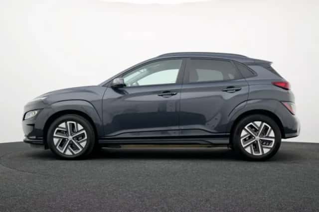 Hyundai Kona (2022) thumbnail 6