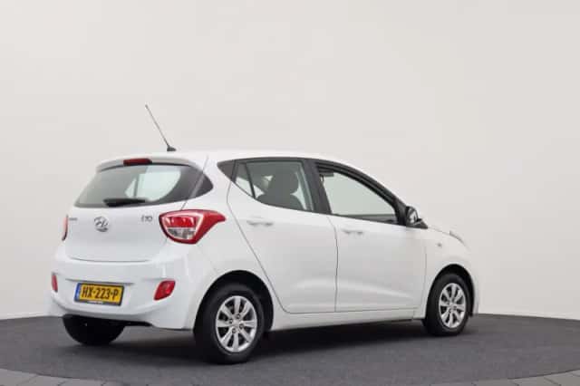 Hyundai i10 (2016) thumbnail 2