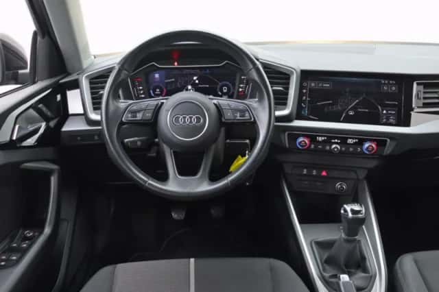 Audi A1 (2021) thumbnail 3