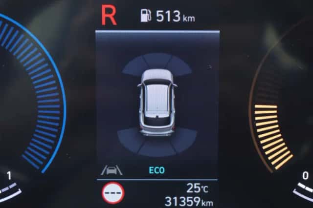 Hyundai Kona (2024) thumbnail 4