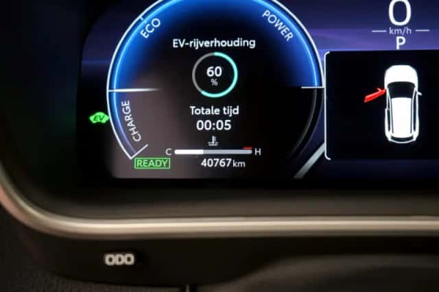 Toyota Corolla (2024) thumbnail 4